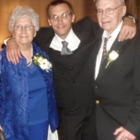 Meet your Posher, Andrew - Picture 1 of 1